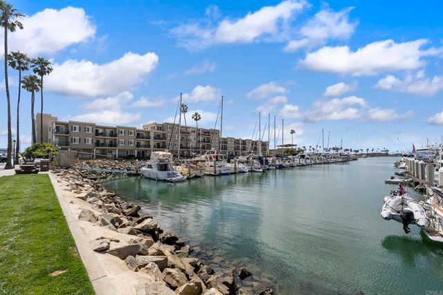 1202 N Pacific Street 301B, Oceanside, CA 92054