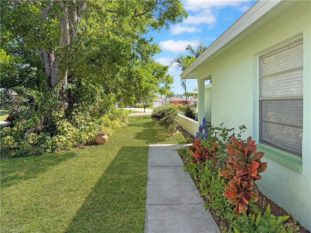 Image 3 of property listing at 3510 SE 2nd AVE, Cape Coral, FL 33904