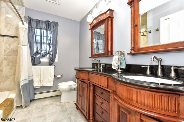 29 Cheryl Hills Dr, Hawthorne Boro, NJ 07506