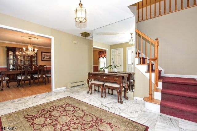 29 Cheryl Hills Dr, Hawthorne Boro, NJ 07506