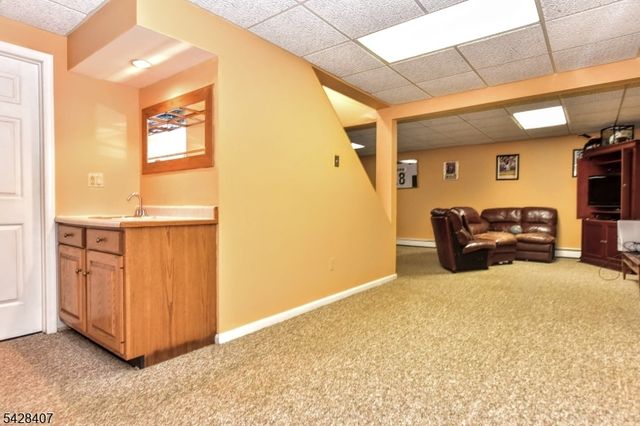 29 Cheryl Hills Dr, Hawthorne Boro, NJ 07506
