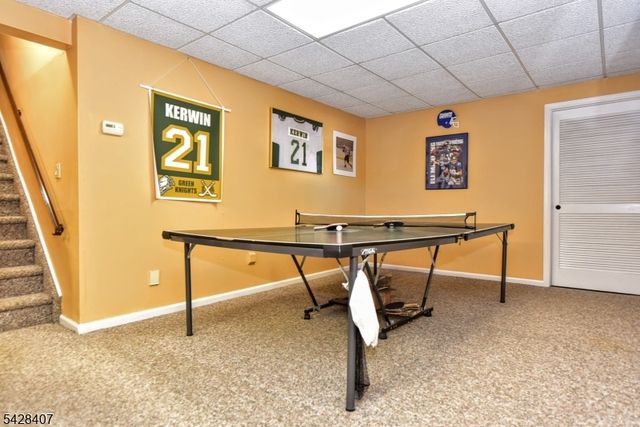 29 Cheryl Hills Dr, Hawthorne Boro, NJ 07506