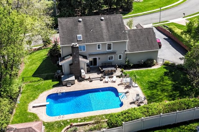 29 Cheryl Hills Dr, Hawthorne Boro, NJ 07506