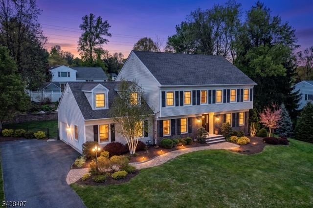 29 Cheryl Hills Dr, Hawthorne Boro, NJ 07506