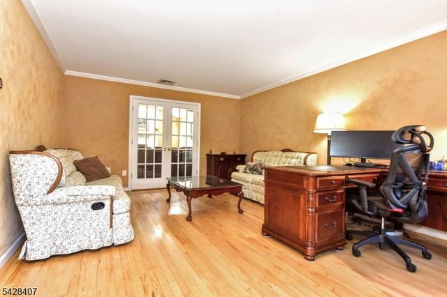 29 Cheryl Hills Dr, Hawthorne Boro, NJ 07506