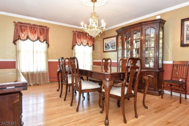 29 Cheryl Hills Dr, Hawthorne Boro, NJ 07506