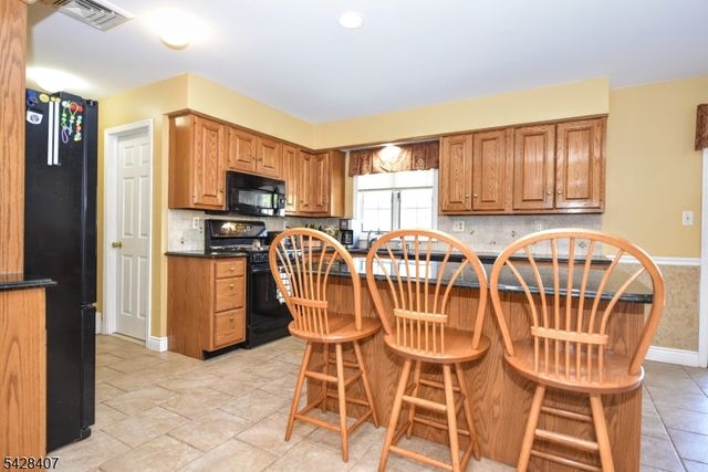 29 Cheryl Hills Dr, Hawthorne Boro, NJ 07506