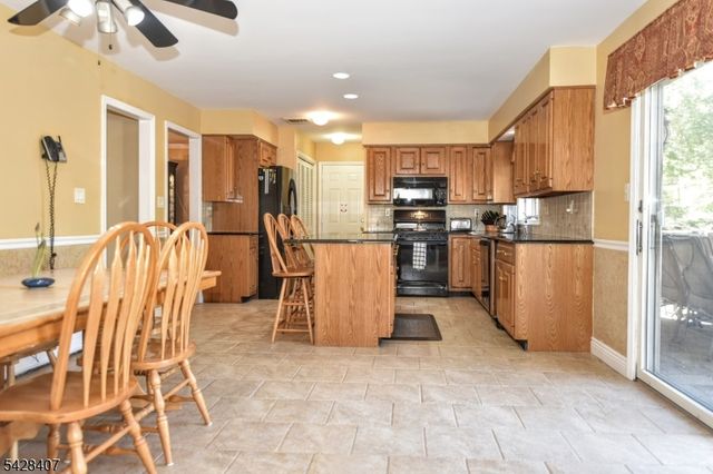 29 Cheryl Hills Dr, Hawthorne Boro, NJ 07506