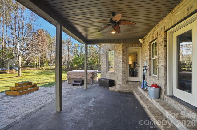 250 Barber Loop, Mooresville, NC 28117