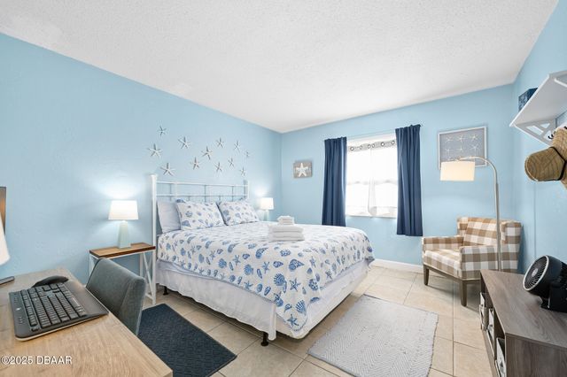 3724 S Atlantic Ave Unit 1, Daytona Beach, FL 32118