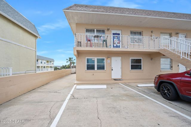 3724 S Atlantic Ave Unit 1, Daytona Beach, FL 32118