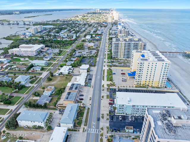 3724 S Atlantic Ave Unit 1, Daytona Beach, FL 32118