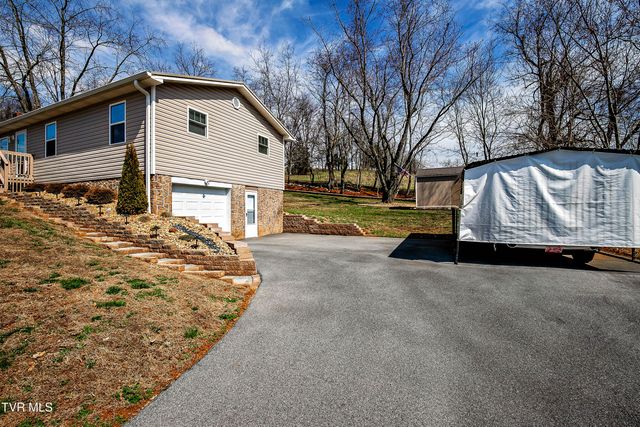 153 Pinnacle Drive, Elizabethton, TN 37643