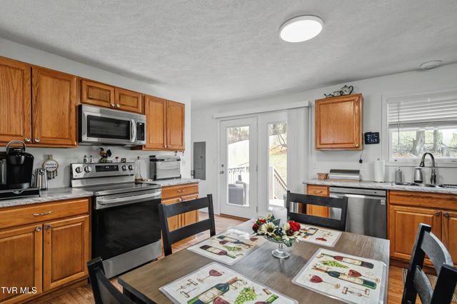 153 Pinnacle Drive, Elizabethton, TN 37643