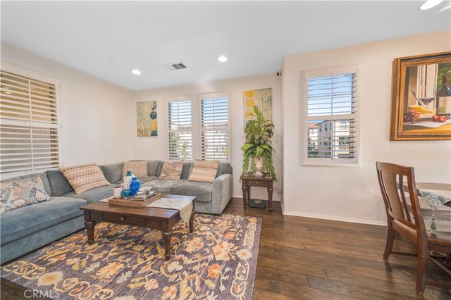 908 N Bouquet Court F, Azusa, CA 91702