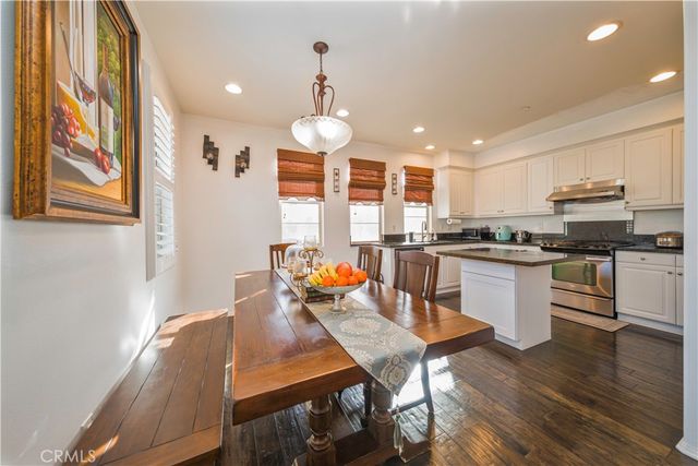 908 N Bouquet Court F, Azusa, CA 91702