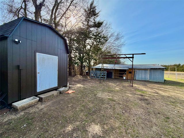 7615 Farm Road 1499, Sumner, TX 75486