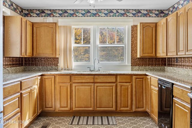 266 County Road 293, Philadelphia, TN 37846