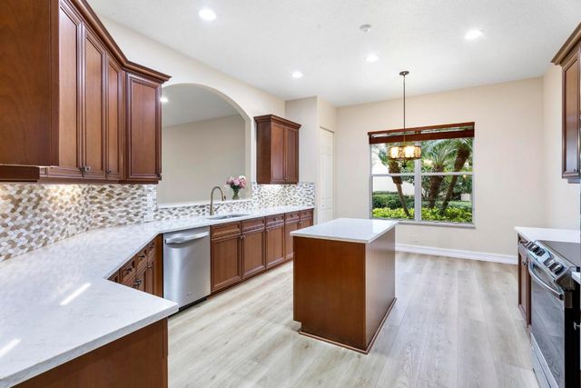 10263 Orchid Reserve Drive 21b, West Palm Beach, FL 33412