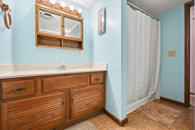 17294 Mackinaw Road, Three Rivers, MI 49093