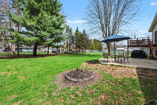 17294 Mackinaw Road, Three Rivers, MI 49093