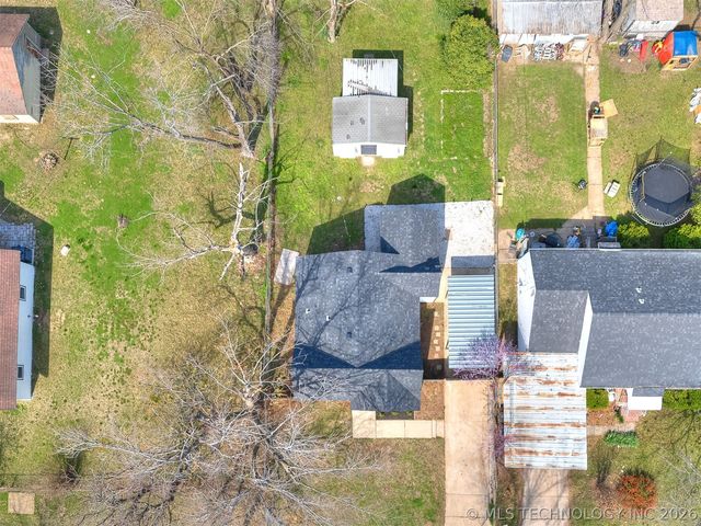 3911 E Admiral Court, Tulsa, OK 74115