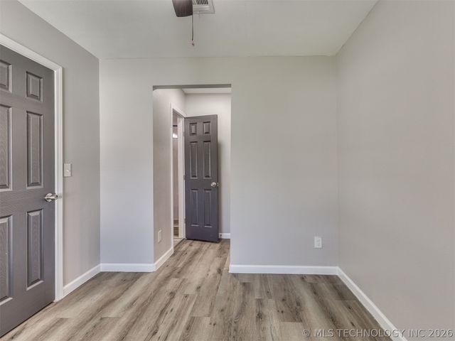 3911 E Admiral Court, Tulsa, OK 74115