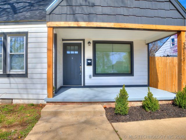 3911 E Admiral Court, Tulsa, OK 74115