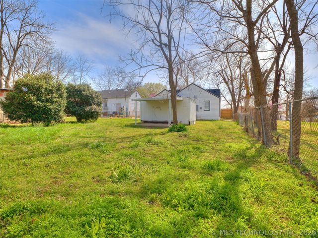 3911 E Admiral Court, Tulsa, OK 74115