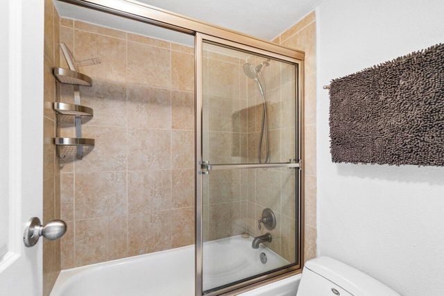 1830 Embassy Drive 401, West Palm Beach, FL 33401