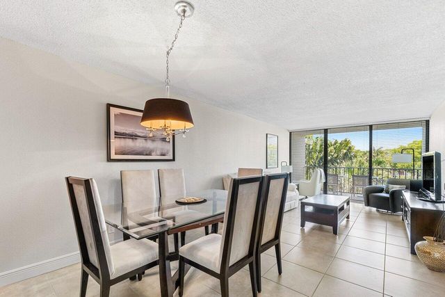 1830 Embassy Drive 401, West Palm Beach, FL 33401