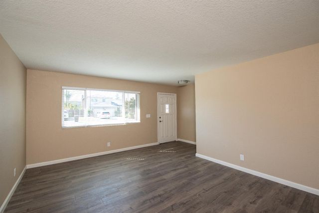 1621 Davis St, Ripon, CA 95366