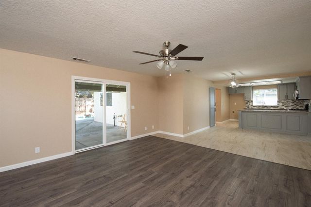 1621 Davis St, Ripon, CA 95366
