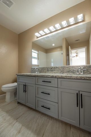 1621 Davis St, Ripon, CA 95366