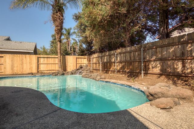 1621 Davis St, Ripon, CA 95366