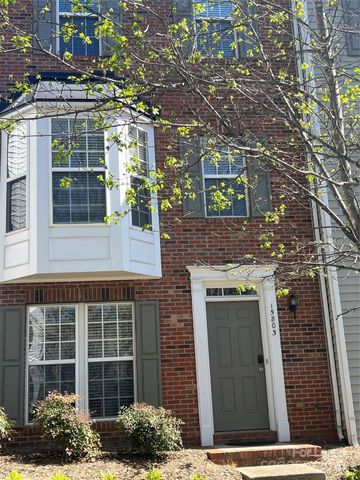 15803 Castle Watch Avenue, Charlotte, NC 28277