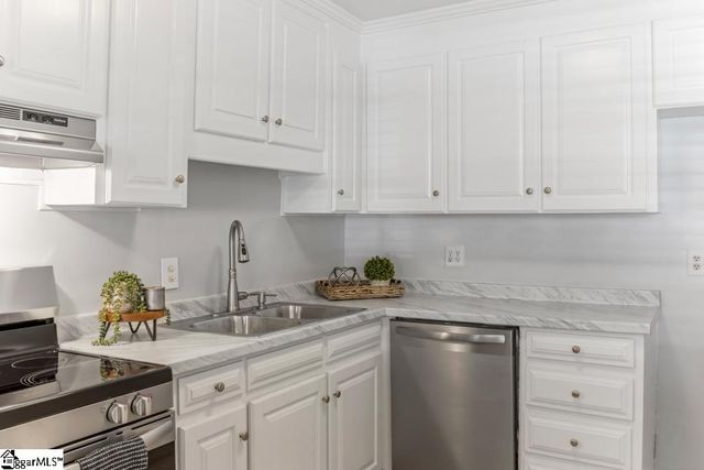 20 Balfer Court, Greenville, SC 29615