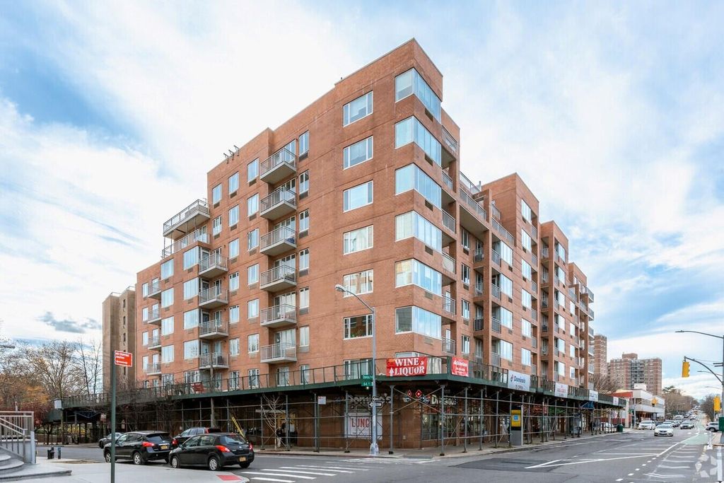 63-14 Queens Blvd 8H, Woodside, NY 11377