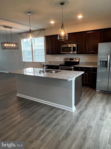 146 DREXEL, Martinsburg, WV 25404