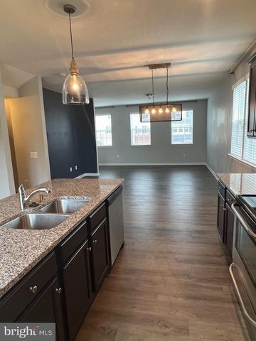 146 DREXEL, Martinsburg, WV 25404