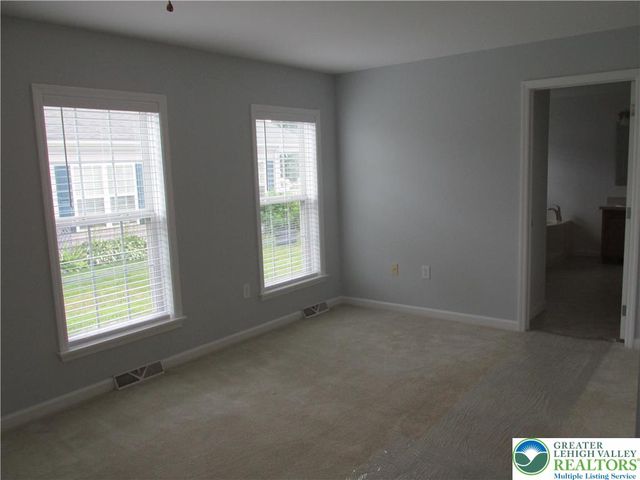 891 Biltmore Avenue, Forks Twp, PA 18040