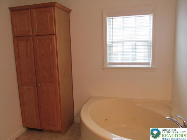 891 Biltmore Avenue, Forks Twp, PA 18040