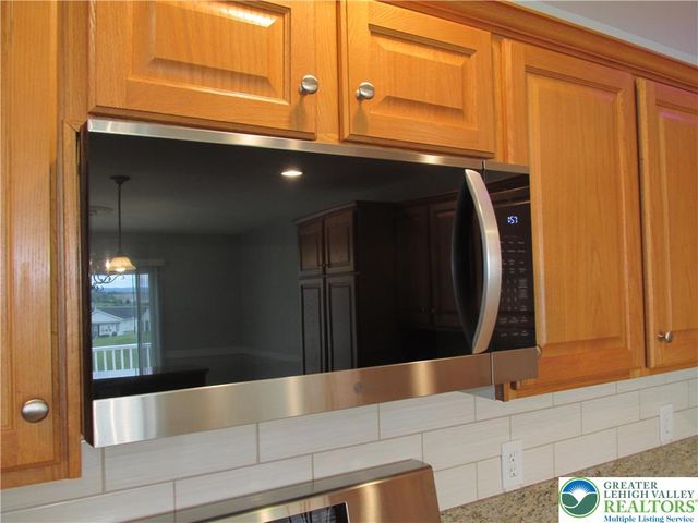 891 Biltmore Avenue, Forks Twp, PA 18040