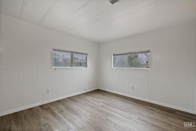 3535 Stine Road 124, Bakersfield, CA 93309