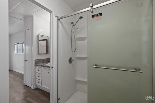 3535 Stine Road 124, Bakersfield, CA 93309