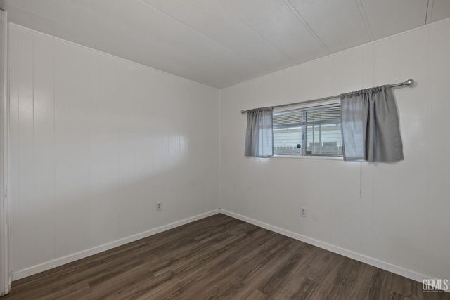 3535 Stine Road 124, Bakersfield, CA 93309