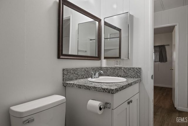 3535 Stine Road 124, Bakersfield, CA 93309