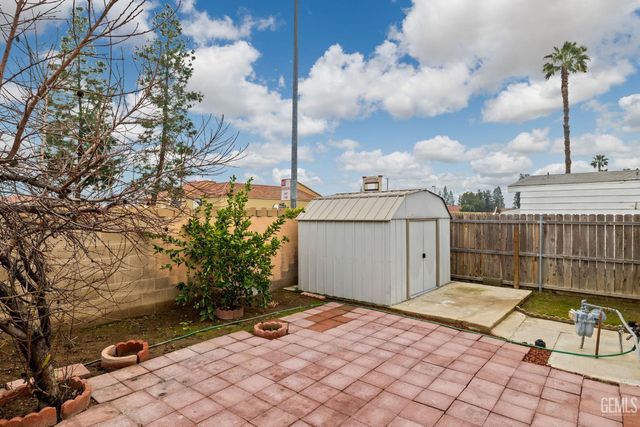 3535 Stine Road 124, Bakersfield, CA 93309