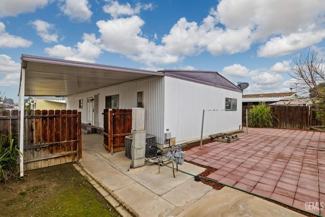 3535 Stine Road 124, Bakersfield, CA 93309