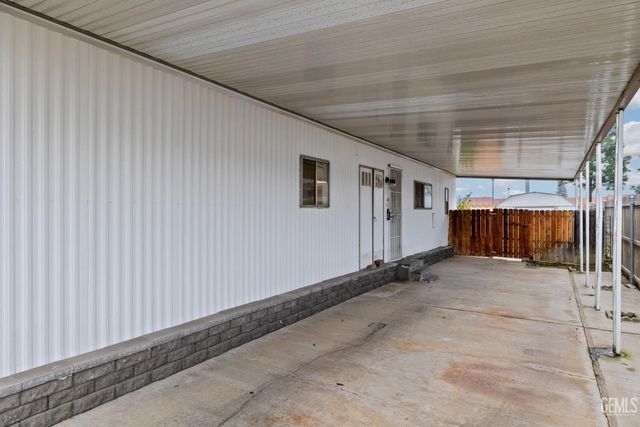 3535 Stine Road 124, Bakersfield, CA 93309